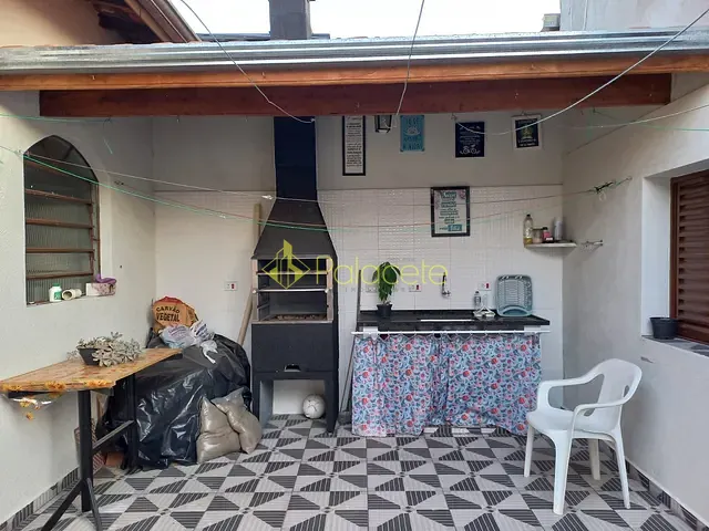 Sobrado com 175m² 3 quartos e 3 banheiros, à venda, no bairro Jardim Rosely em Pindamonhangaba