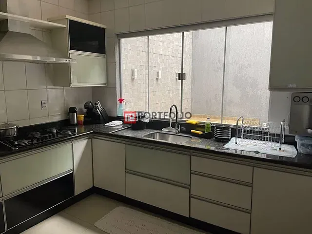 Sobrado com 110m² 3 quartos e 2 banheiros, à venda, no bairro Parque Amazônia em Goiânia