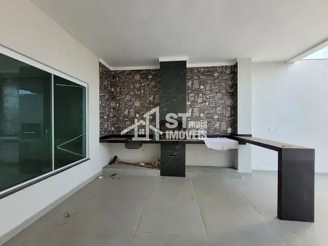 Sobrado com 100m² 3 quartos e 1 banheiro, à venda, no bairro Jardim Portal da Mantiqueira em Andradas