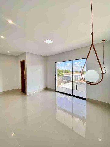 Sobrado com 217m² 4 quartos e 6 banheiros, à venda, no bairro Jardim Helvécia em Aparecida de Goiânia