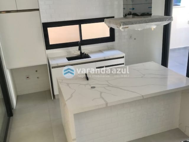 Sobrado 3 quartos e 4 banheiros, à venda, no bairro Cidade Parquelandia em Mogi das Cruzes