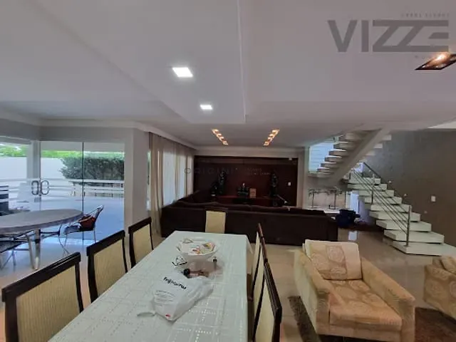 Sobrado com 334m² 4 quartos e 5 banheiros, à venda, no bairro Residencial Villas Park em Campo Grande