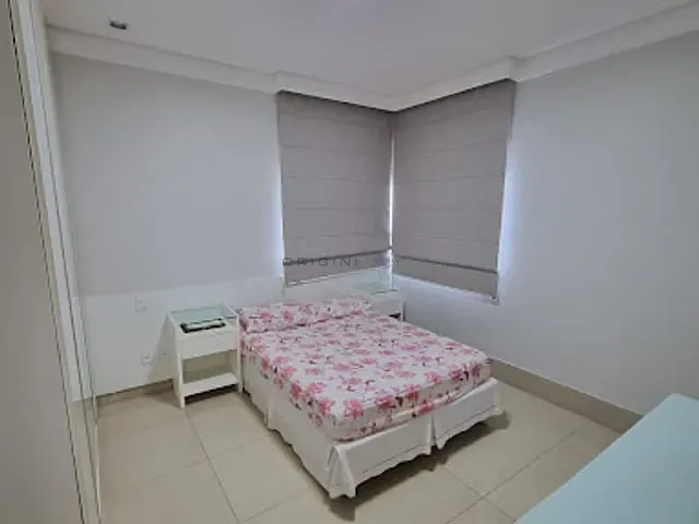 Sobrado com 334m² 4 quartos e 5 banheiros, à venda, no bairro Residencial Villas Park em Campo Grande