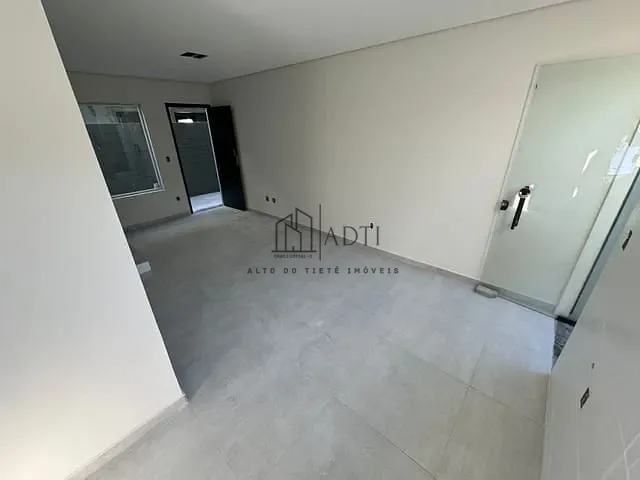 Sobrado 2 quartos e 2 banheiros, à venda, no bairro Vila São Paulo em Mogi das Cruzes