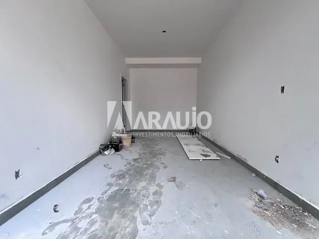 Sobrado com 177m² 3 quartos e 2 banheiros, à venda, no bairro Centro em Itajaí