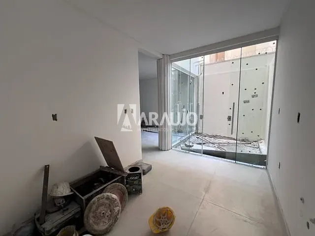 Sobrado com 177m² 3 quartos e 2 banheiros, à venda, no bairro Centro em Itajaí