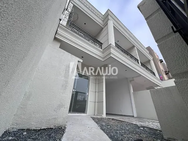 Sobrado com 177m² 3 quartos e 2 banheiros, à venda, no bairro Centro em Itajaí