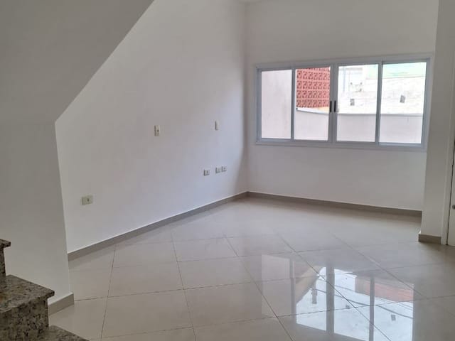 Sobrado 3 quartos e 3 banheiros, à venda, no bairro Condomínio Maracanã em Santo André