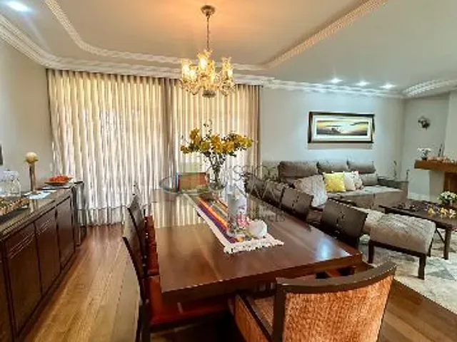 Sobrado com 2100m² 5 quartos e 7 banheiros, à venda, no bairro Vila Vera Cruz em Apucarana
