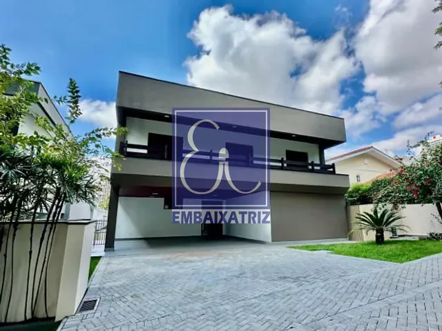 Sobrado com 556m² 4 quartos e 7 banheiros, à venda ou para alugar, no bairro Condomínio Bosque Imperial em São José dos Campos