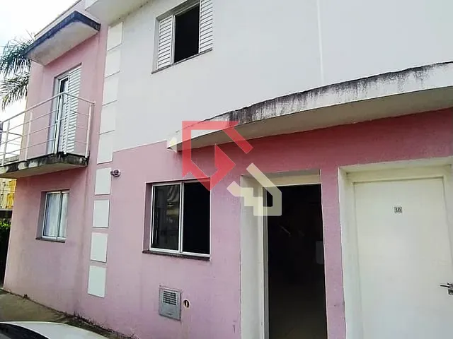 Sobrado 2 quartos e 1 banheiro, à venda, no bairro Jundiapeba em Mogi das Cruzes