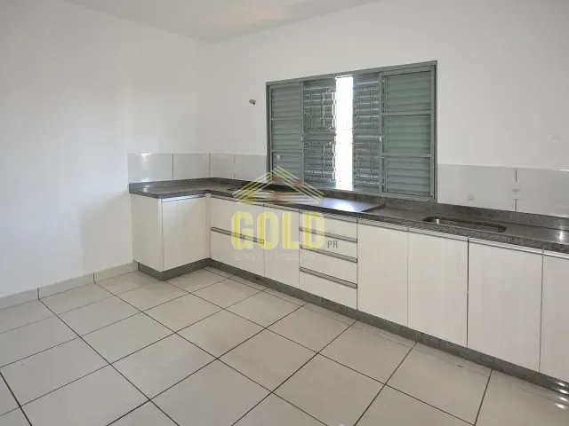 Sobrado 3 quartos e 2 banheiros, à venda, no bairro Erotildes em Londrina