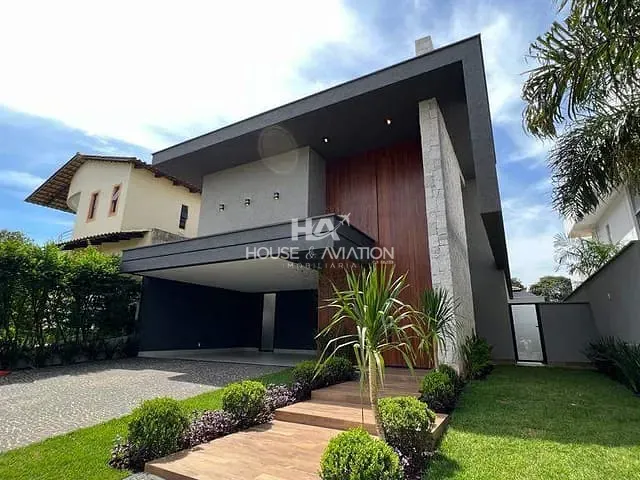 Sobrado com 377m² 4 quartos e 5 banheiros, à venda, no bairro Jardins Madri em Goiânia