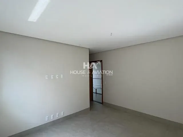 Sobrado com 377m² 4 quartos e 5 banheiros, à venda, no bairro Jardins Madri em Goiânia