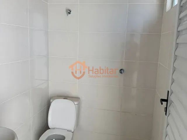 Sobrado com 80m² 2 quartos e 2 banheiros, para alugar, no bairro Jardim Tropical em Sorriso