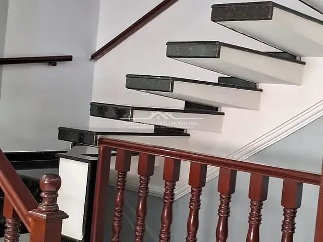 Sobrado com 295m² 6 quartos e 3 banheiros, à venda, no bairro Jardim Brasília (Zona Leste) em São Paulo
