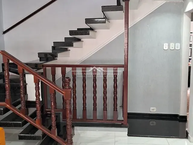 Sobrado com 295m² 6 quartos e 3 banheiros, à venda, no bairro Jardim Brasília (Zona Leste) em São Paulo