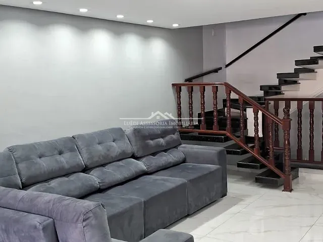 Sobrado com 295m² 6 quartos e 3 banheiros, à venda, no bairro Jardim Brasília (Zona Leste) em São Paulo