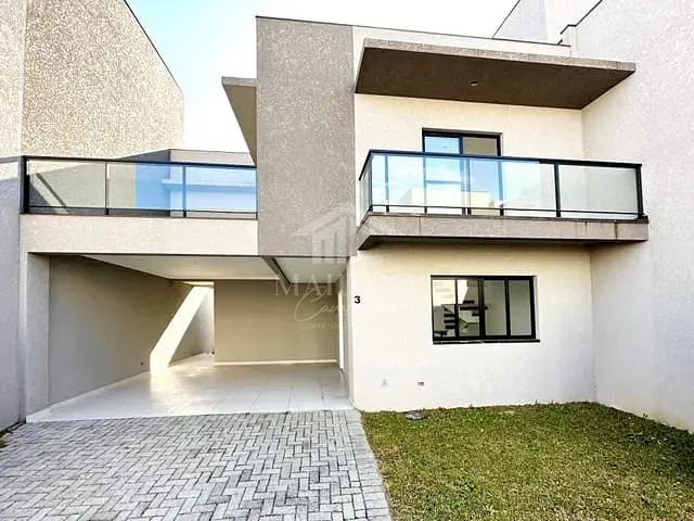 Sobrado com 219m² 3 quartos e 2 banheiros, à venda, no bairro Boneca do Iguaçu em São José dos Pinhais