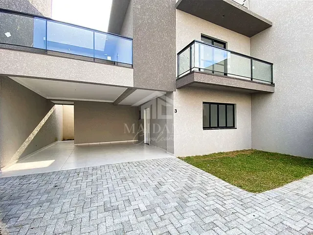 Sobrado com 219m² 3 quartos e 2 banheiros, à venda, no bairro Boneca do Iguaçu em São José dos Pinhais