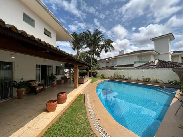 Sobrado com 868m² 4 quartos e 5 banheiros, à venda, no bairro Cidade Vera Cruz - Jardins Viena em Aparecida de Goiânia