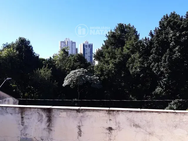 Sobrado com 300m² 5 quartos e 4 banheiros, à venda, no bairro Champagnat em Londrina