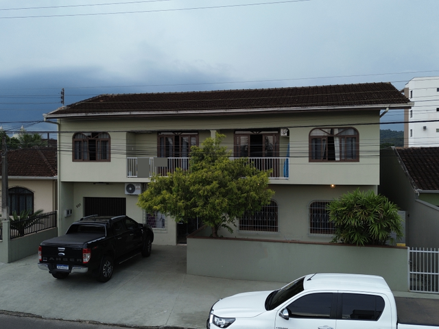 Foto do Sobrado - Sobrado à venda, com sala comercial, Iririú, Joinville, SC,  ACEITA PERMUTA POR CASA em Baln. Barra do Sul | North Center