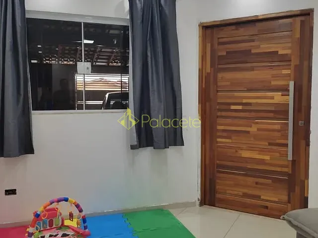 Sobrado com 150m² 3 quartos e 3 banheiros, à venda, no bairro Cidade Nova em Pindamonhangaba