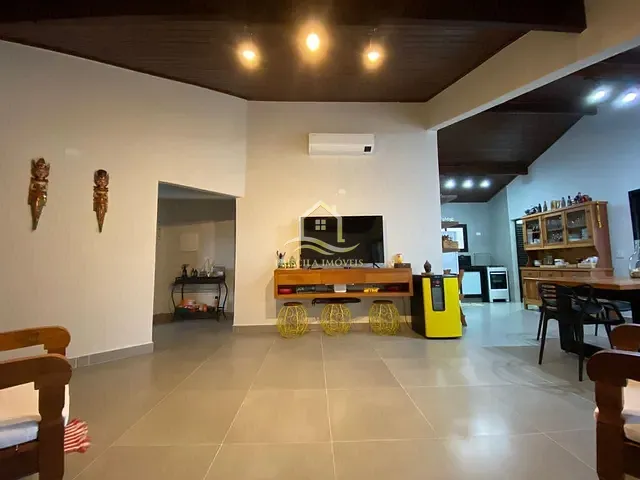 Sobrado com 504m² 5 quartos e 6 banheiros, à venda, no bairro Boraceia em Bertioga