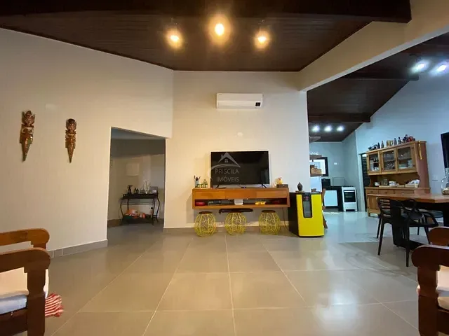 Sobrado com 504m² 5 quartos e 6 banheiros, à venda, no bairro Boraceia em Bertioga
