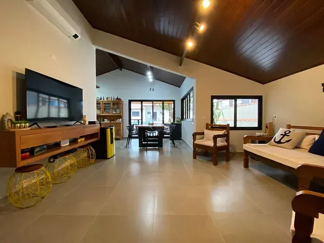 Sobrado com 504m² 5 quartos e 6 banheiros, à venda, no bairro Boraceia em Bertioga