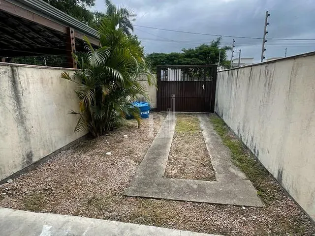 Sobrado com 130m² 2 quartos e 1 banheiro, para alugar, no bairro Areias em Tijucas