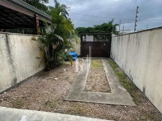 Sobrado com 130m² 2 quartos e 1 banheiro, para alugar, no bairro Areias em Tijucas