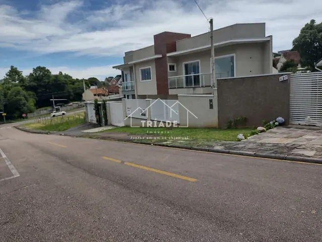 Sobrado com 259m² 3 quartos e 2 banheiros, à venda, no bairro Centro em Araucária