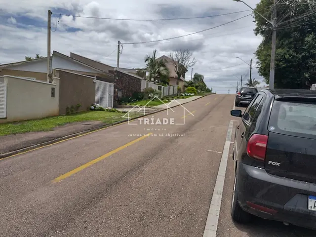 Sobrado com 259m² 3 quartos e 2 banheiros, à venda, no bairro Centro em Araucária