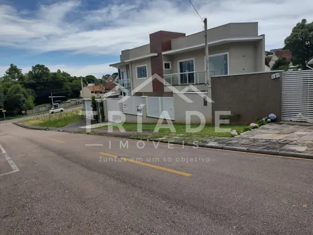 Sobrado com 259m² 3 quartos e 2 banheiros, à venda, no bairro Centro em Araucária