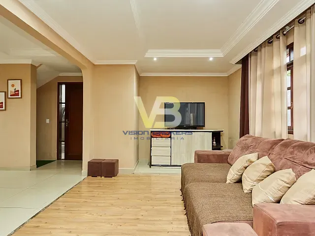 Sobrado com 296m² 4 quartos e 3 banheiros, à venda, no bairro Atuba em Pinhais