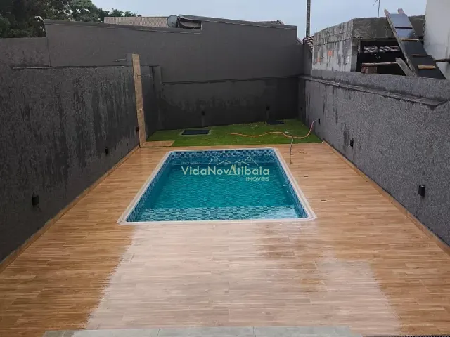 Sobrado com 232m² 3 quartos e 5 banheiros, à venda ou para alugar, no bairro Nova Gardênia em Atibaia