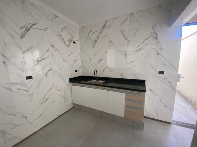 Sobrado com 360m² 2 quartos e 1 banheiro, à venda, no bairro Jardim Kennedy em Poços de Caldas