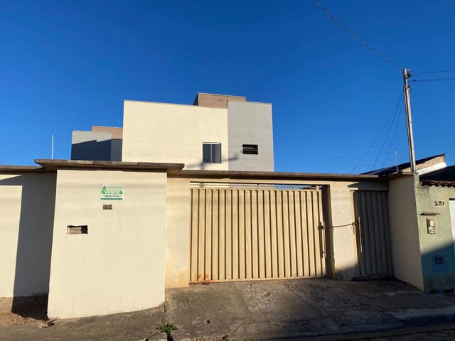 Sobrado com 360m² 2 quartos e 1 banheiro, à venda, no bairro Jardim Kennedy em Poços de Caldas