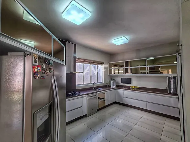 Sobrado com 488m² 4 quartos e 5 banheiros, à venda, no bairro Setor Habitacional Vicente Pires - Trecho 3 em Brasília