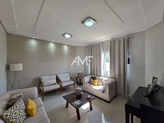 Sobrado com 488m² 4 quartos e 5 banheiros, à venda, no bairro Setor Habitacional Vicente Pires - Trecho 3 em Brasília