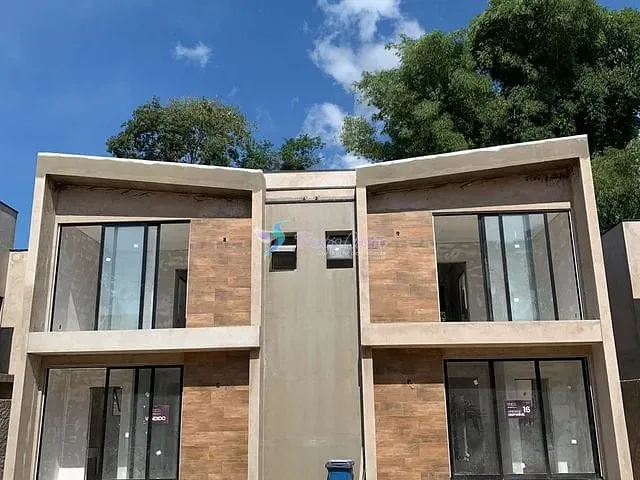 Sobrado com 113m² 3 quartos e 3 banheiros, à venda, no bairro Marmeleiro em Atibaia