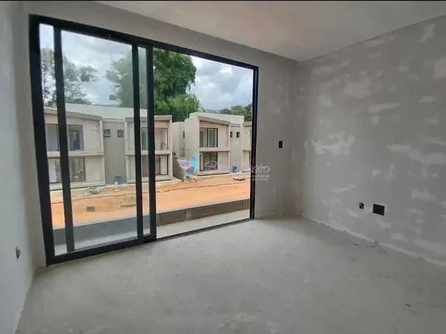 Sobrado com 113m² 3 quartos e 3 banheiros, à venda, no bairro Marmeleiro em Atibaia