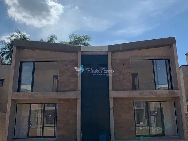 Sobrado com 113m² 3 quartos e 3 banheiros, à venda, no bairro Marmeleiro em Atibaia
