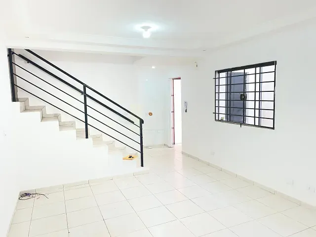 Sobrado com 297m² 3 quartos e 3 banheiros, à venda, no bairro Jardim Por do Sol em Apucarana