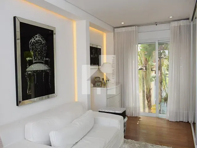 Casa com 900m² 3 quartos e 4 banheiros, à venda, no bairro Jardim Marco Leite em Jundiaí