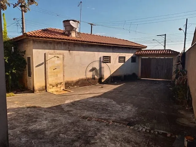 Sobrado com 299m² 4 quartos e 2 banheiros, à venda, no bairro Santa Luzia em Guaratinguetá