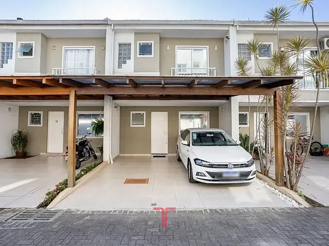 Sobrado com 134m² 3 quartos e 3 banheiros, à venda, no bairro Uberaba em Curitiba