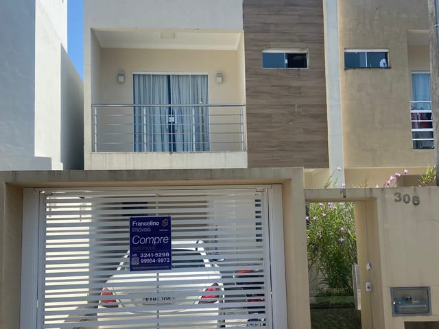 Sobrado com 90m² 2 quartos e 2 banheiros, à venda, no bairro Centro em Itajaí